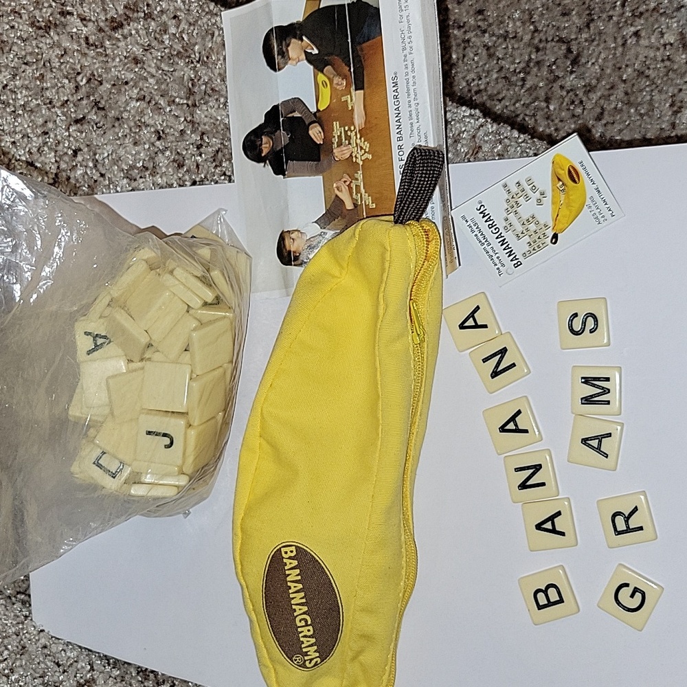 BananaGrams Game - Picture 4 of 11